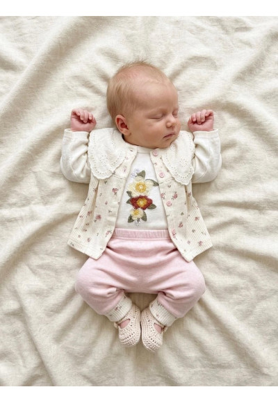 0-9 Ay Kız Bebek 3’lü Takım – %100 Pamuk Çiçekli Body, Hırka & Pantolon Set Pembe